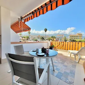 https://bonito-estudio-con-soleada-terrazapiscina-y-wifi-gratis.tenerifehoteles.net