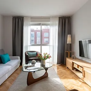 https://vivienda-con-zona-de-trabajo-piscina-y-parking.besthotelstoledo.com